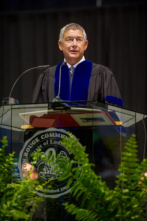 Louisiana Commissioner of Administration Jay Dardenne delivered the commencement address.